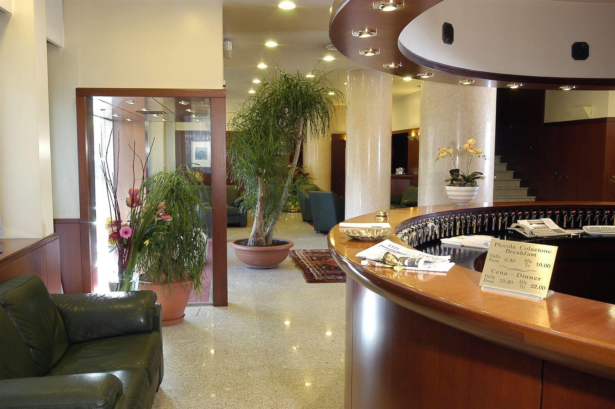 Hotel Excelsior ماجنتي المظهر الخارجي الصورة